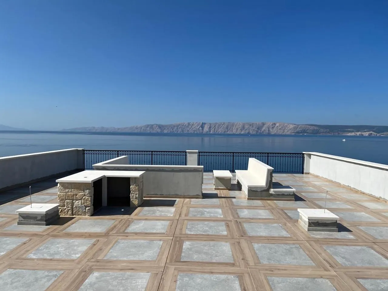 Kamelia T4 Apartment Povile