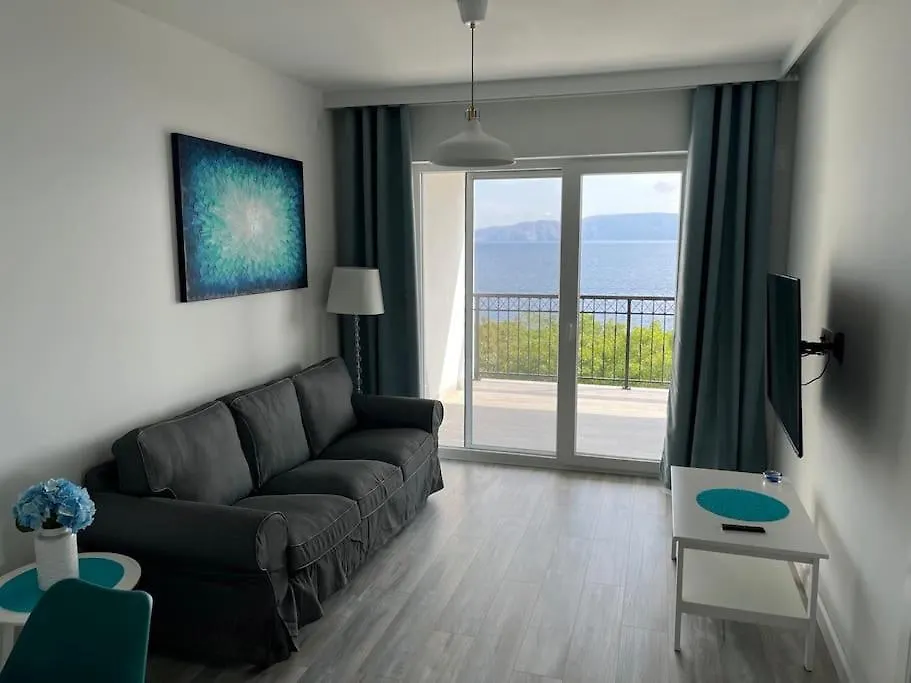 Kamelia T4 Apartment Povile
